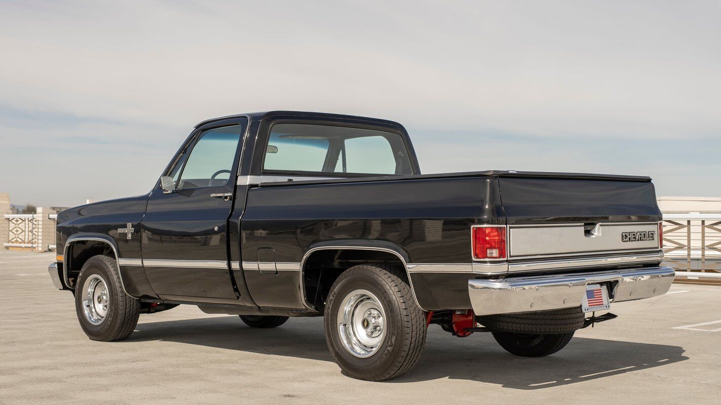 Chevrolet-C-10-1984-25