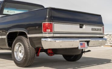 Chevrolet-C-10-1984-27