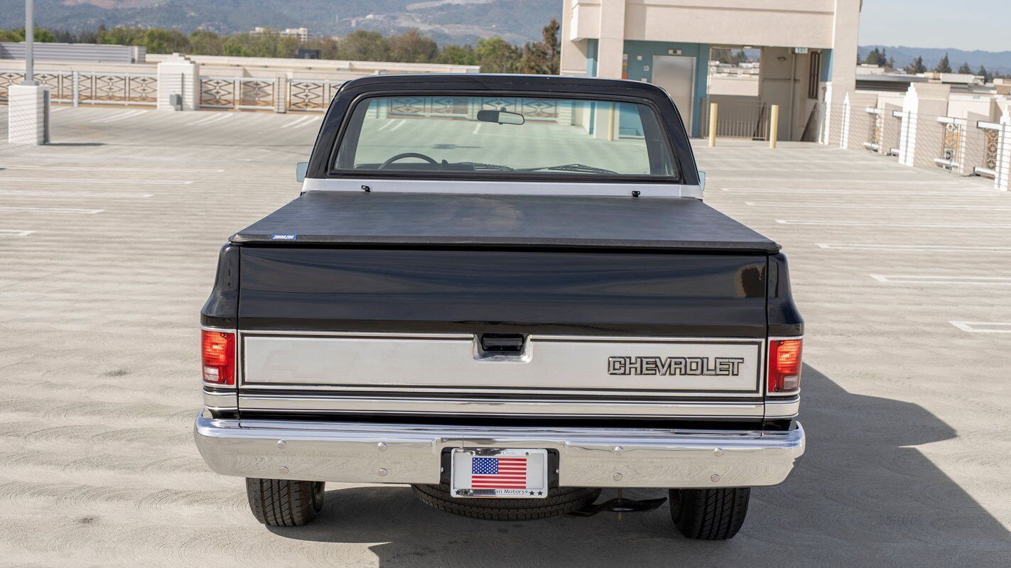 Chevrolet-C-10-1984-32