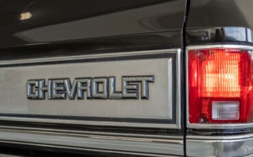 Chevrolet-C-10-1984-34