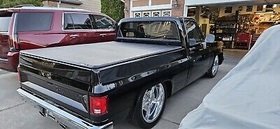 Chevrolet-C-10-1984-Black-126398-10