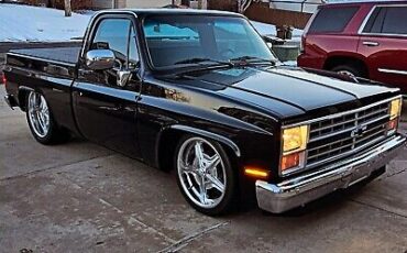 Chevrolet-C-10-1984-Black-126398-11