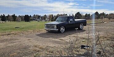 Chevrolet-C-10-1984-Black-126398-2