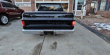 Chevrolet-C-10-1984-Black-126398-22