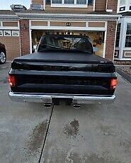 Chevrolet-C-10-1984-Black-126398-23