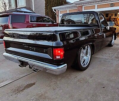 Chevrolet-C-10-1984-Black-126398-24