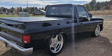 Chevrolet-C-10-1984-Black-126398-3