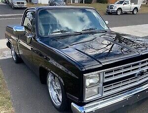 Chevrolet-C-10-1984-Black-126398-32