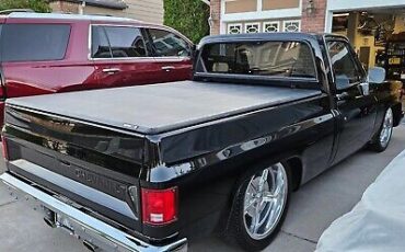 Chevrolet-C-10-1984-Black-126398-5