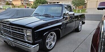 Chevrolet-C-10-1984-Black-126398-6