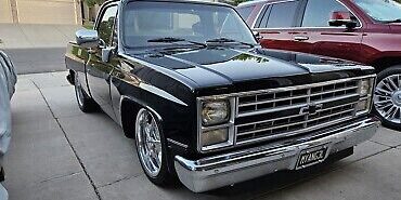 Chevrolet-C-10-1984-Black-126398-8