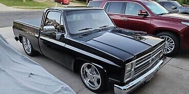 Chevrolet-C-10-1984-Black-126398-9