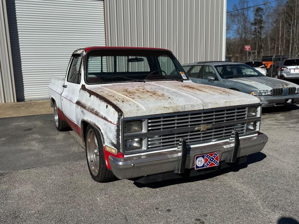 Chevrolet-C-10-1984-White-Red-0-1