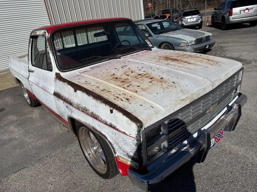 Chevrolet-C-10-1984-White-Red-0-14