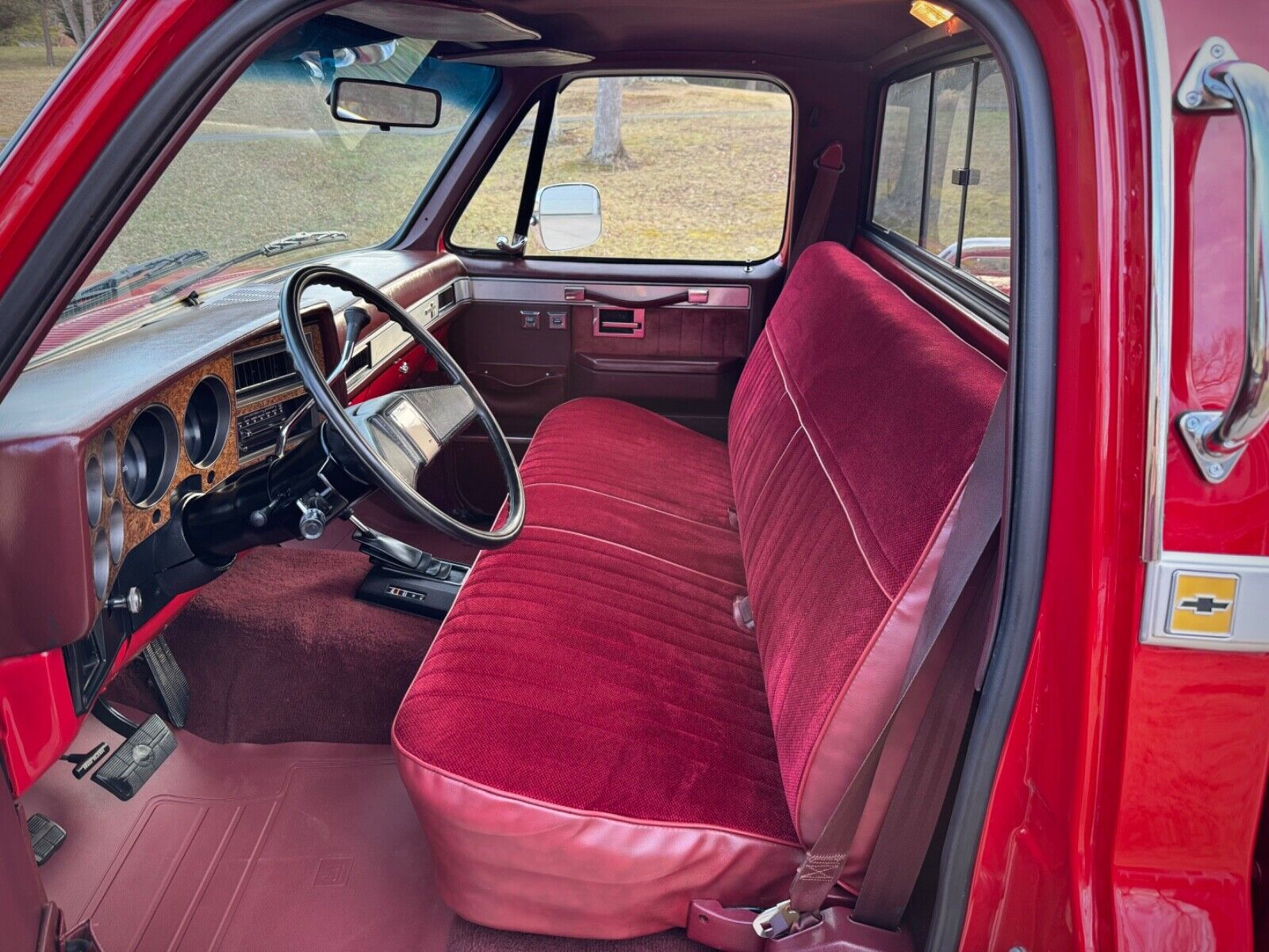 Chevrolet-C-10-1987-121505-10