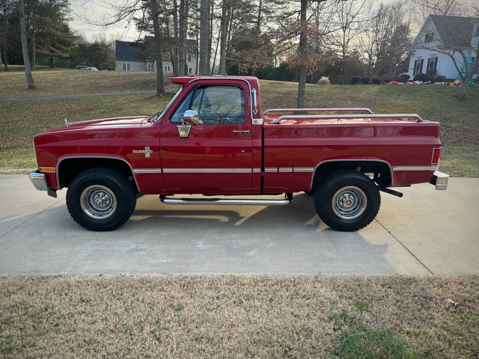 Chevrolet-C-10-1987-121505-2