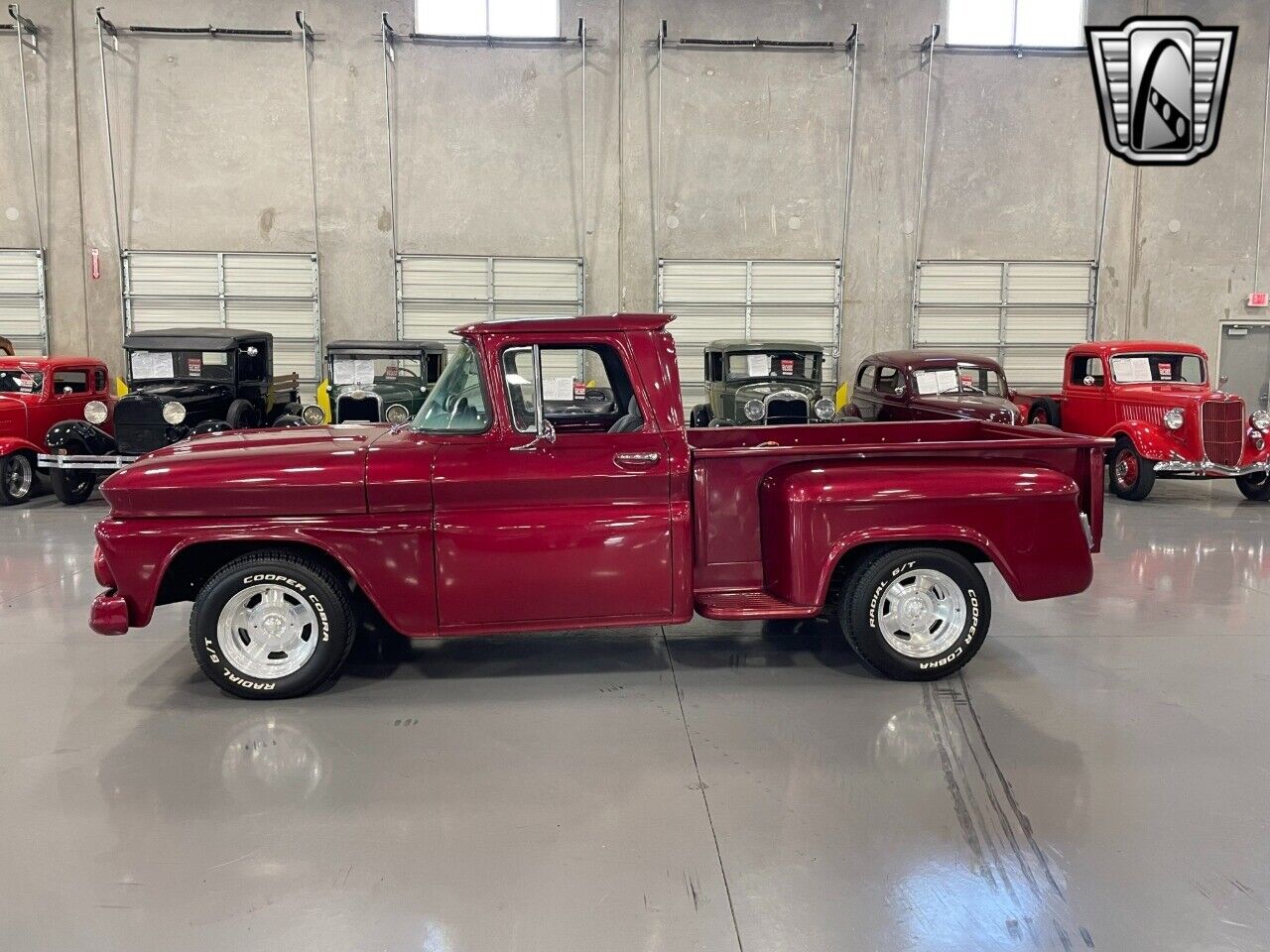 Chevrolet-C-10-Pickup-1963-Red-Gray-67592-3