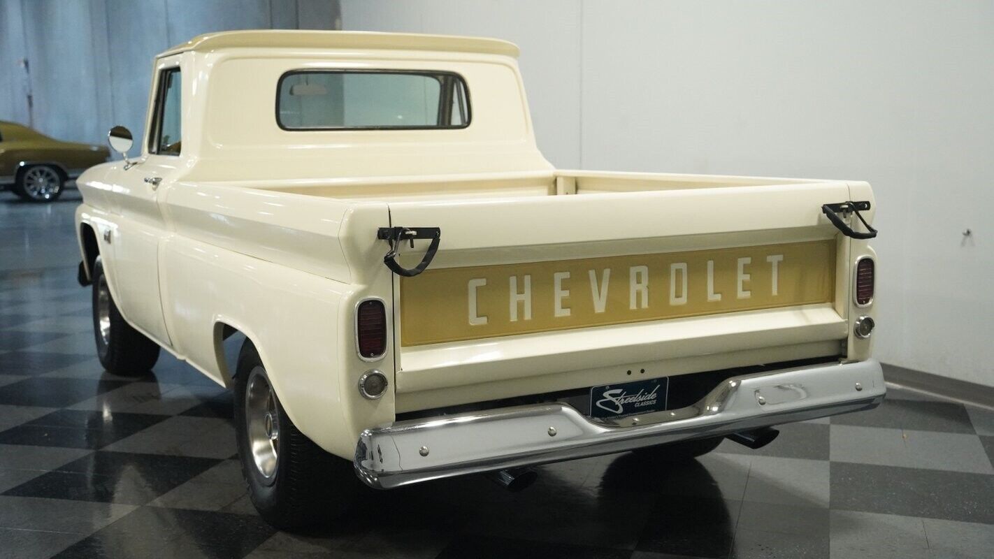 Chevrolet-C-10-Pickup-1966-8