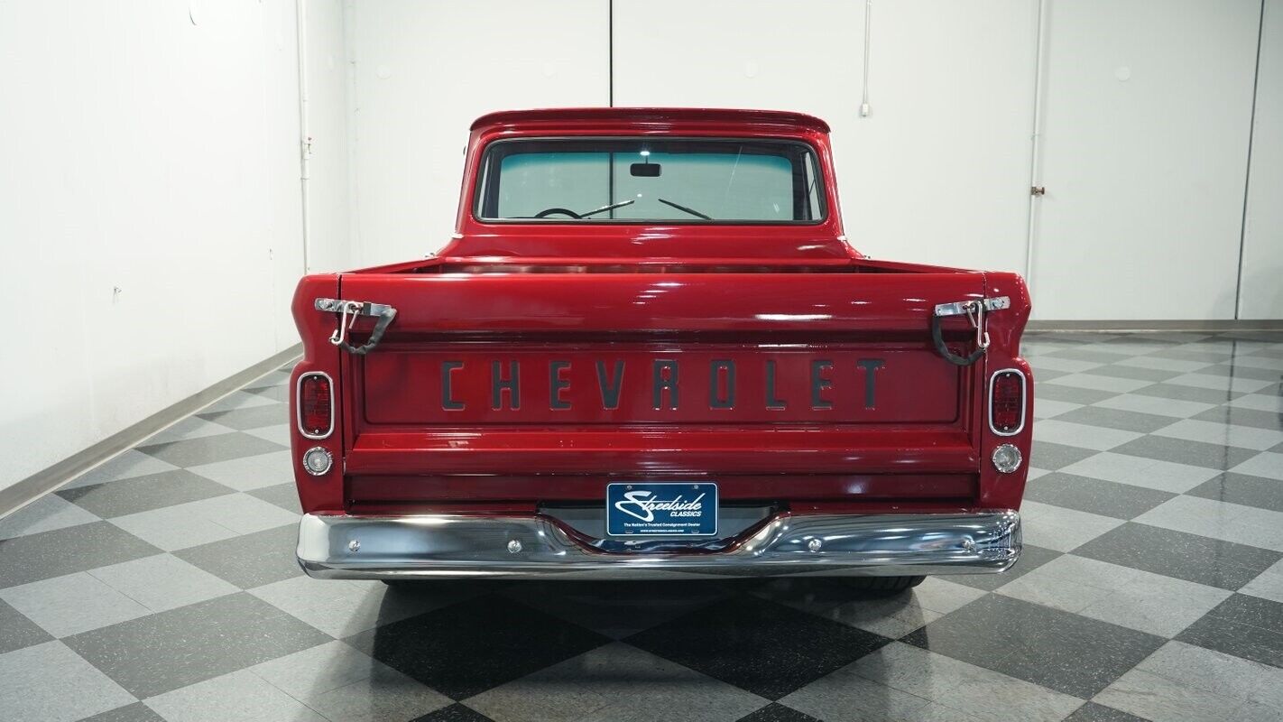 Chevrolet-C-10-Pickup-1966-9