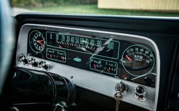 Chevrolet-C-10-Pickup-1966-Black-Tan-744-10