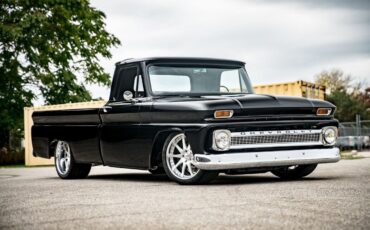 Chevrolet-C-10-Pickup-1966-Black-Tan-744-2