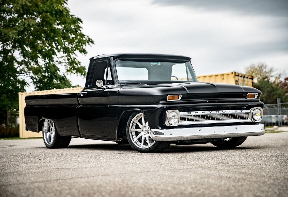 Chevrolet-C-10-Pickup-1966-Black-Tan-744-2