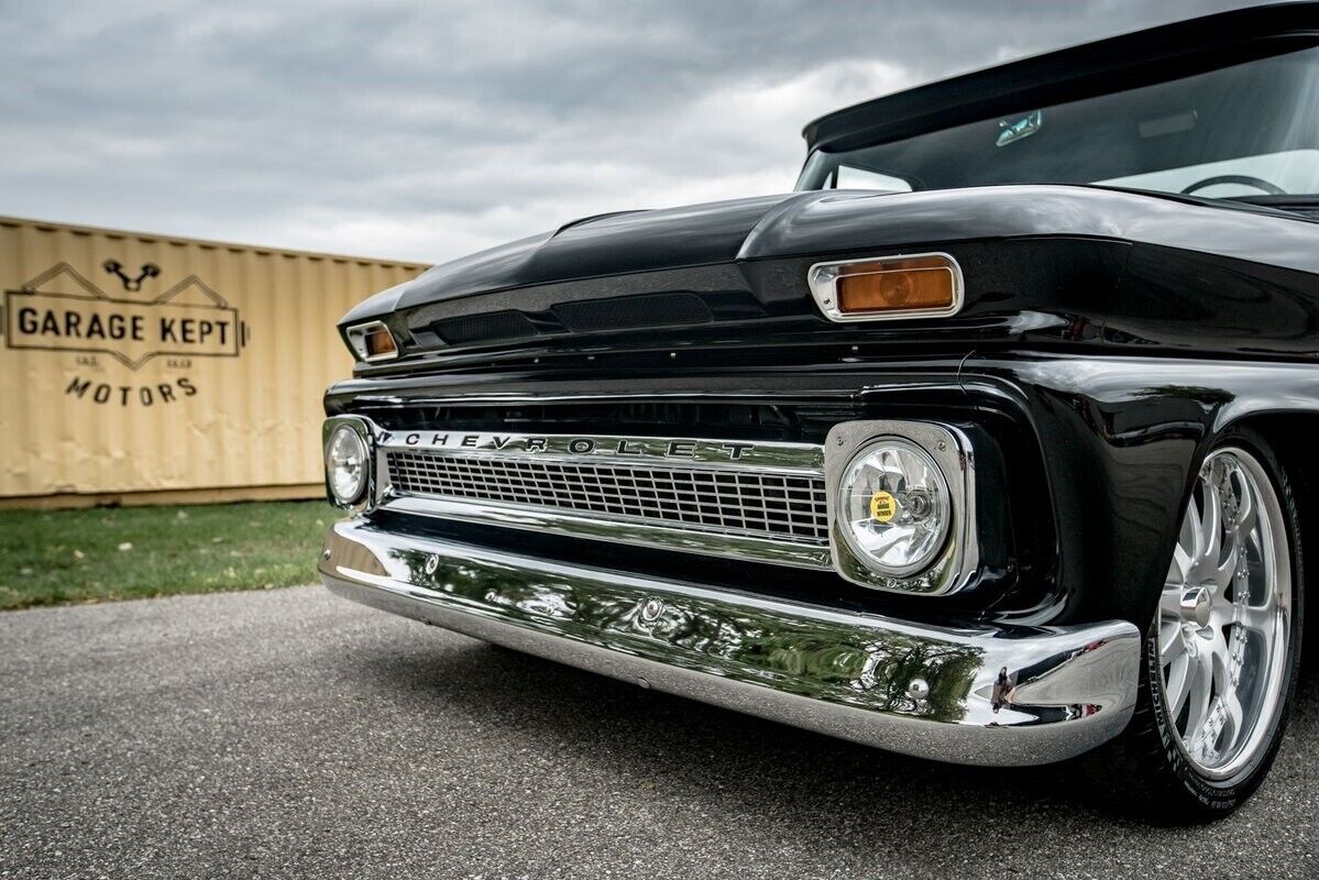 Chevrolet-C-10-Pickup-1966-Black-Tan-744-5