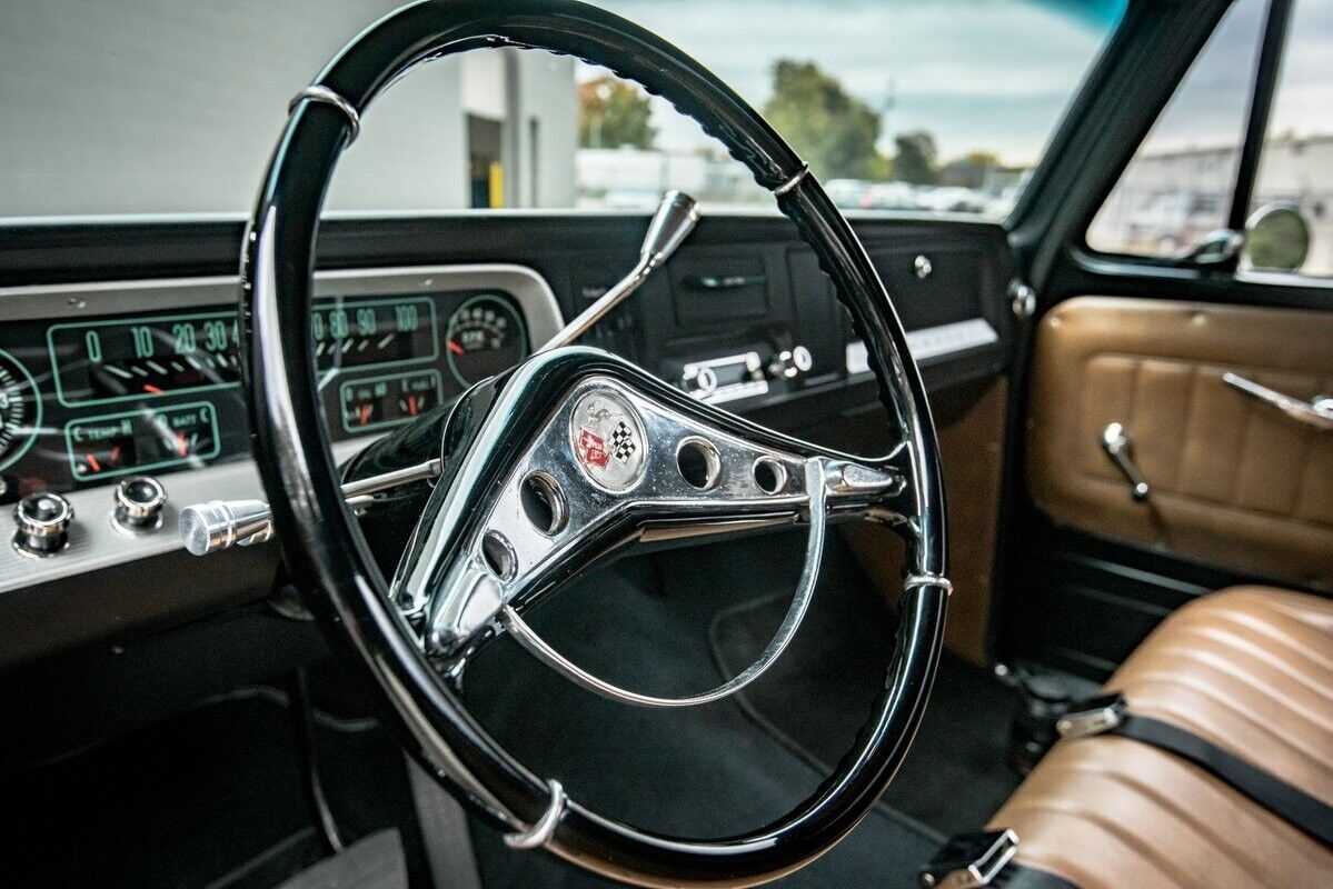 Chevrolet-C-10-Pickup-1966-Black-Tan-744-9