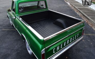 Chevrolet-C-10-Pickup-1967-Green-Black-144846-4