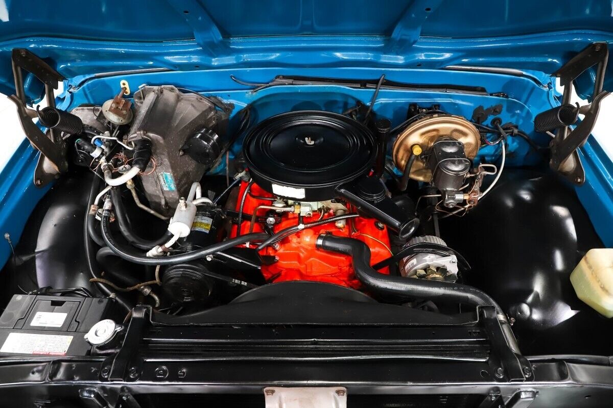 Chevrolet-C-10-Pickup-1972-Blue-Blue-0-4