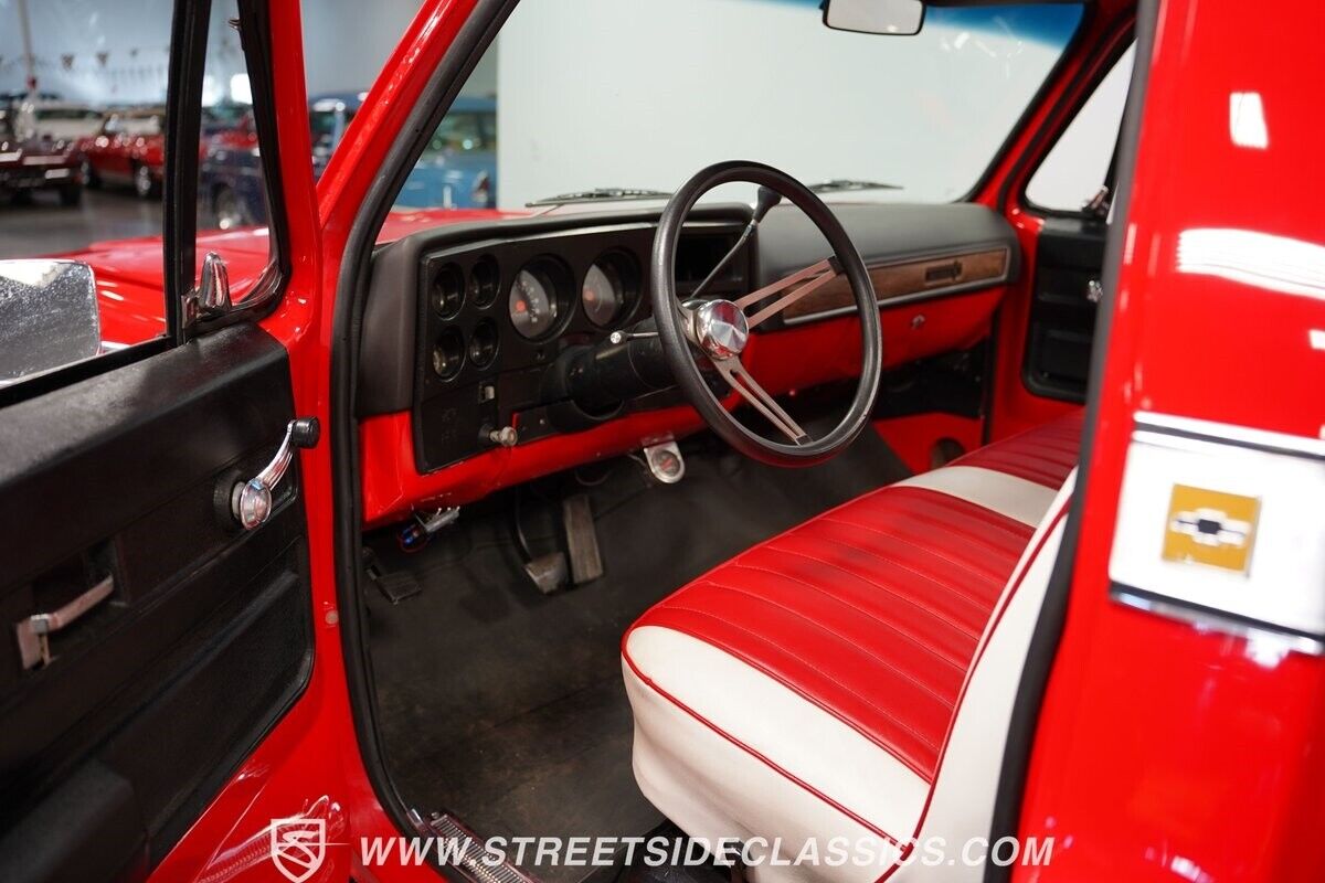 Chevrolet-C-10-Pickup-1973-Red-Red-12426-4