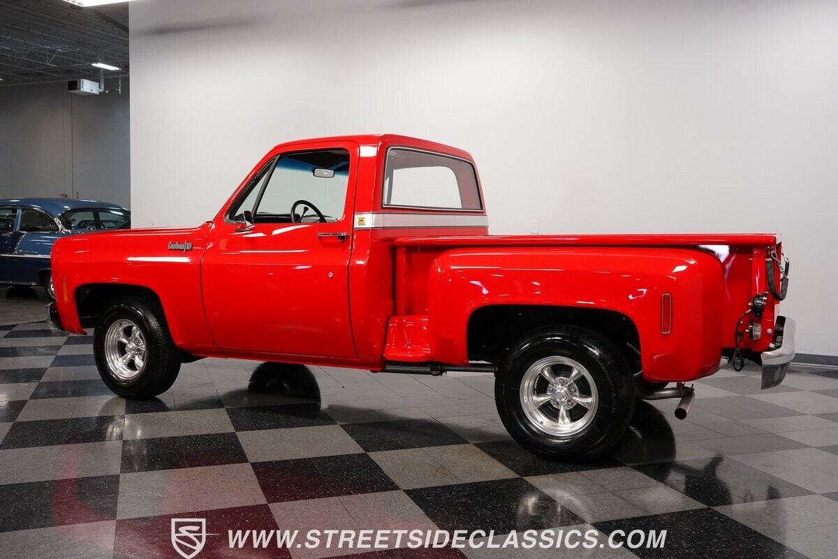 Chevrolet-C-10-Pickup-1973-Red-Red-12426-8