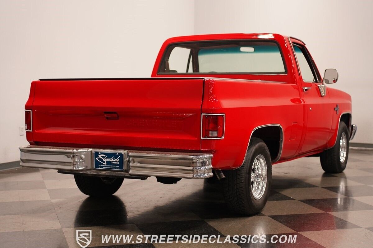 Chevrolet-C-10-Pickup-1982-14