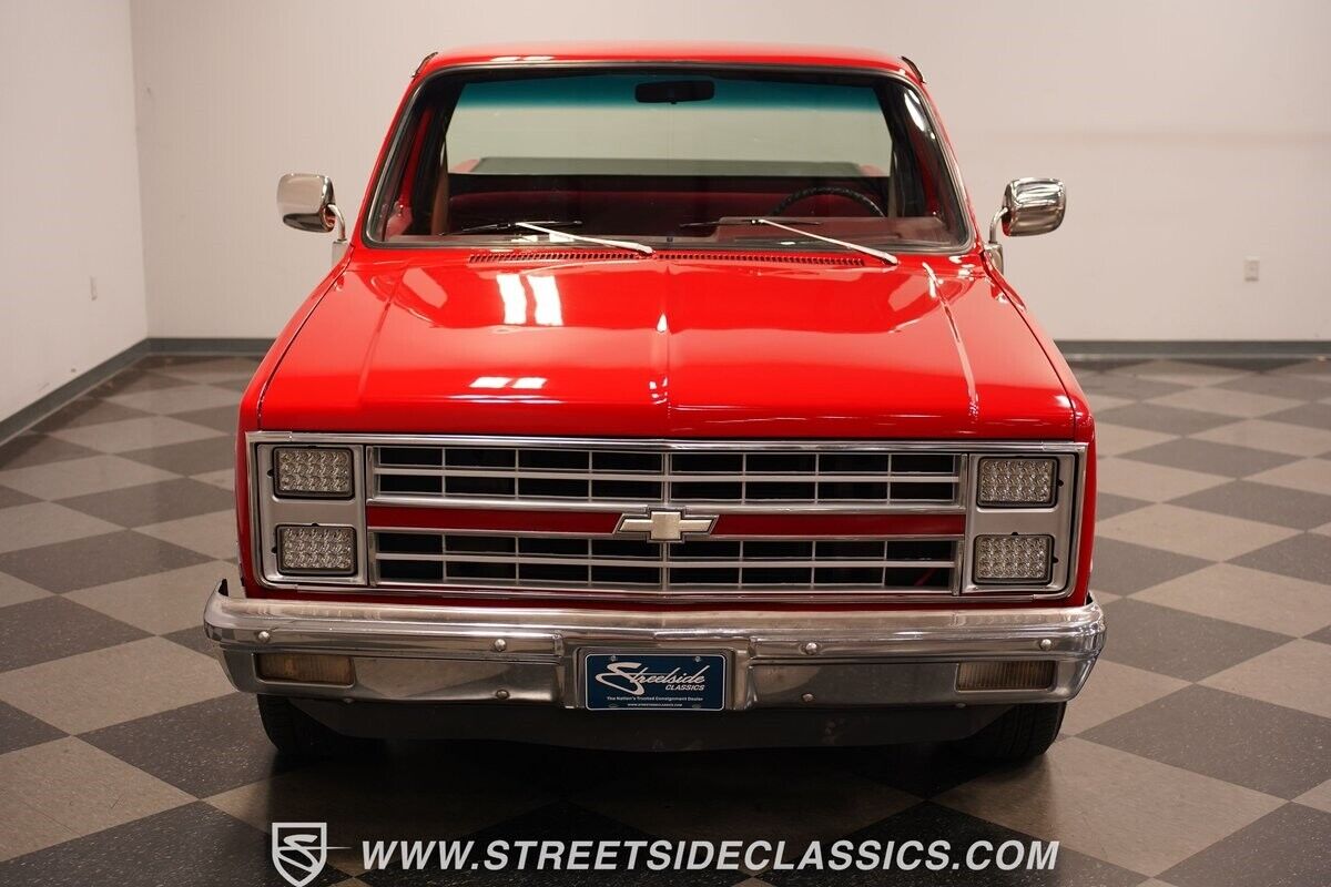 Chevrolet-C-10-Pickup-1982-21