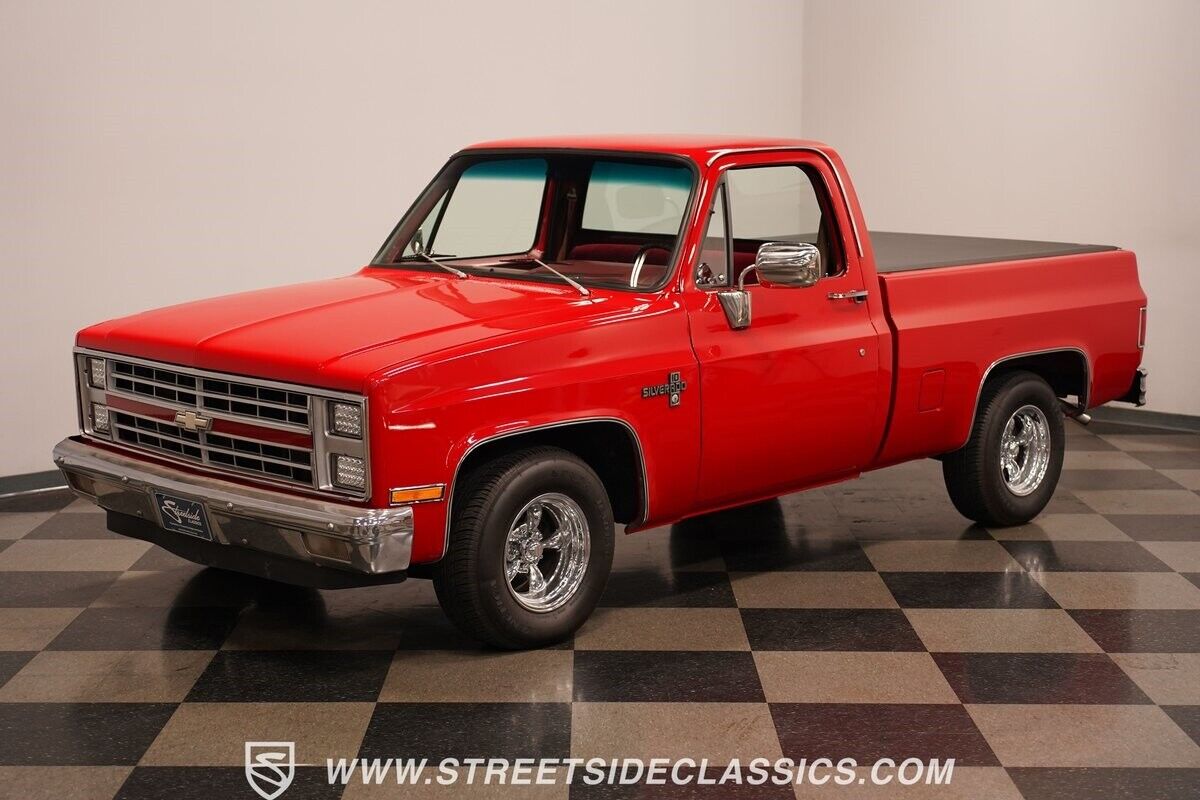 Chevrolet-C-10-Pickup-1982-22