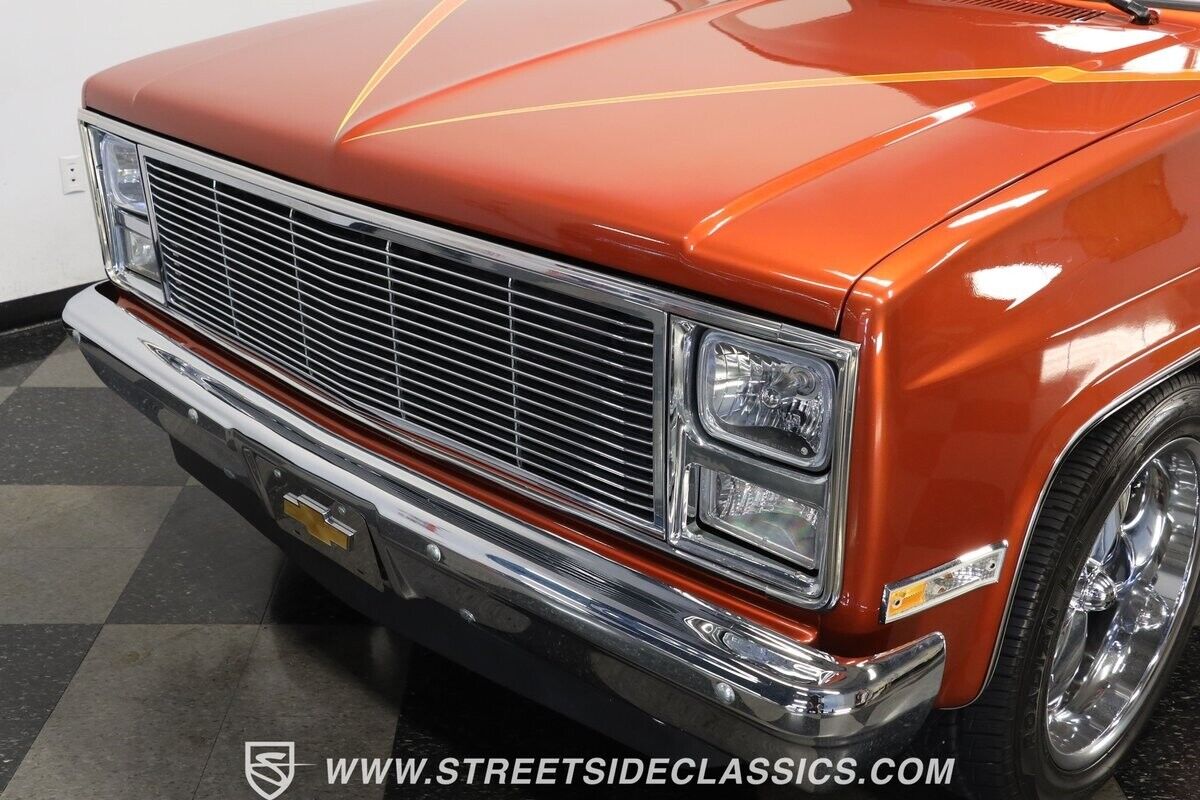 Chevrolet-C-10-Pickup-1985-Orange-Tan-17460-18