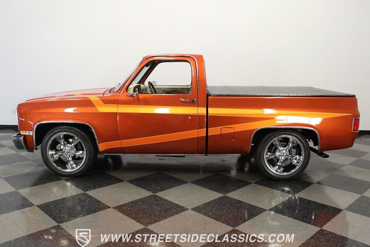 Chevrolet-C-10-Pickup-1985-Orange-Tan-17460-2