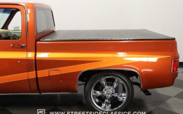 Chevrolet-C-10-Pickup-1985-Orange-Tan-17460-23