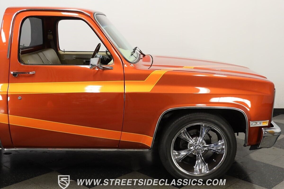 Chevrolet-C-10-Pickup-1985-Orange-Tan-17460-28