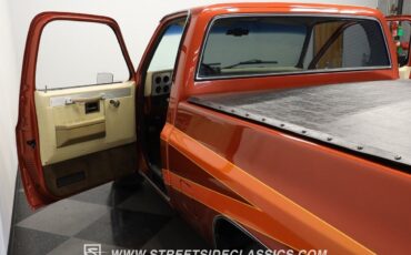 Chevrolet-C-10-Pickup-1985-Orange-Tan-17460-32