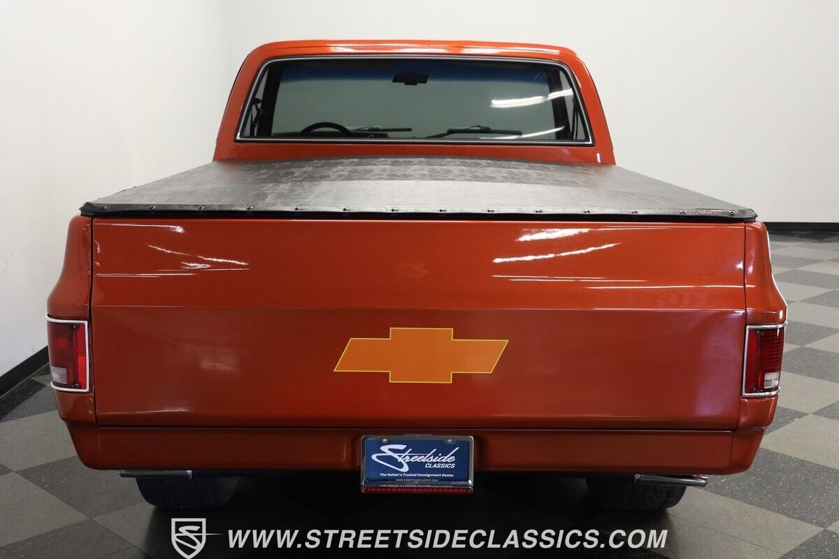 Chevrolet-C-10-Pickup-1985-Orange-Tan-17460-8