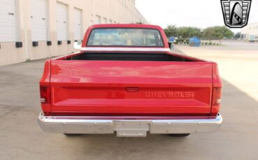 Chevrolet-C-10-Pickup-1985-Red-Black-9025-4