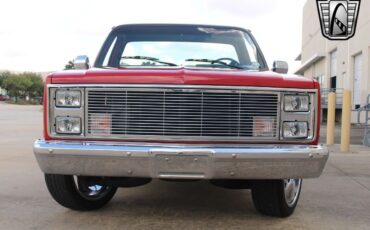 Chevrolet-C-10-Pickup-1985-Red-Black-9025-6