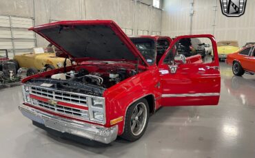 Chevrolet-C-10-Pickup-1985-Red-Red-40142-8