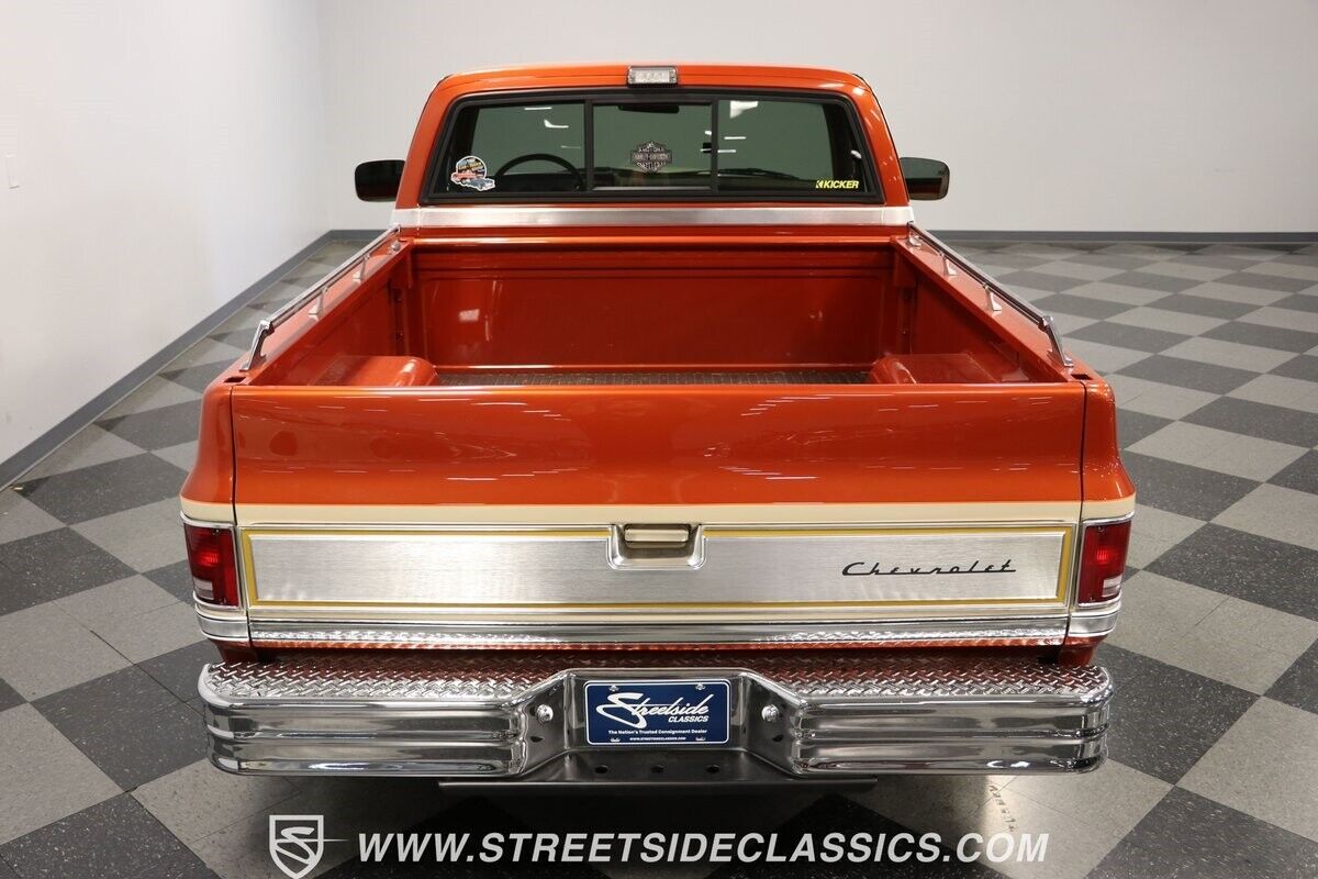 Chevrolet-C-10-Pickup-1986-Copper-Beige-152447-28