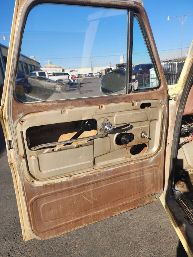 Chevrolet-C-10-pick-up-truck-1964-yellow-805-10