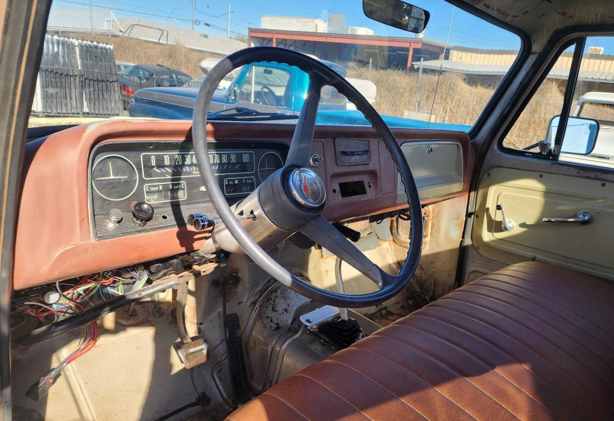 Chevrolet-C-10-pick-up-truck-1964-yellow-805-5