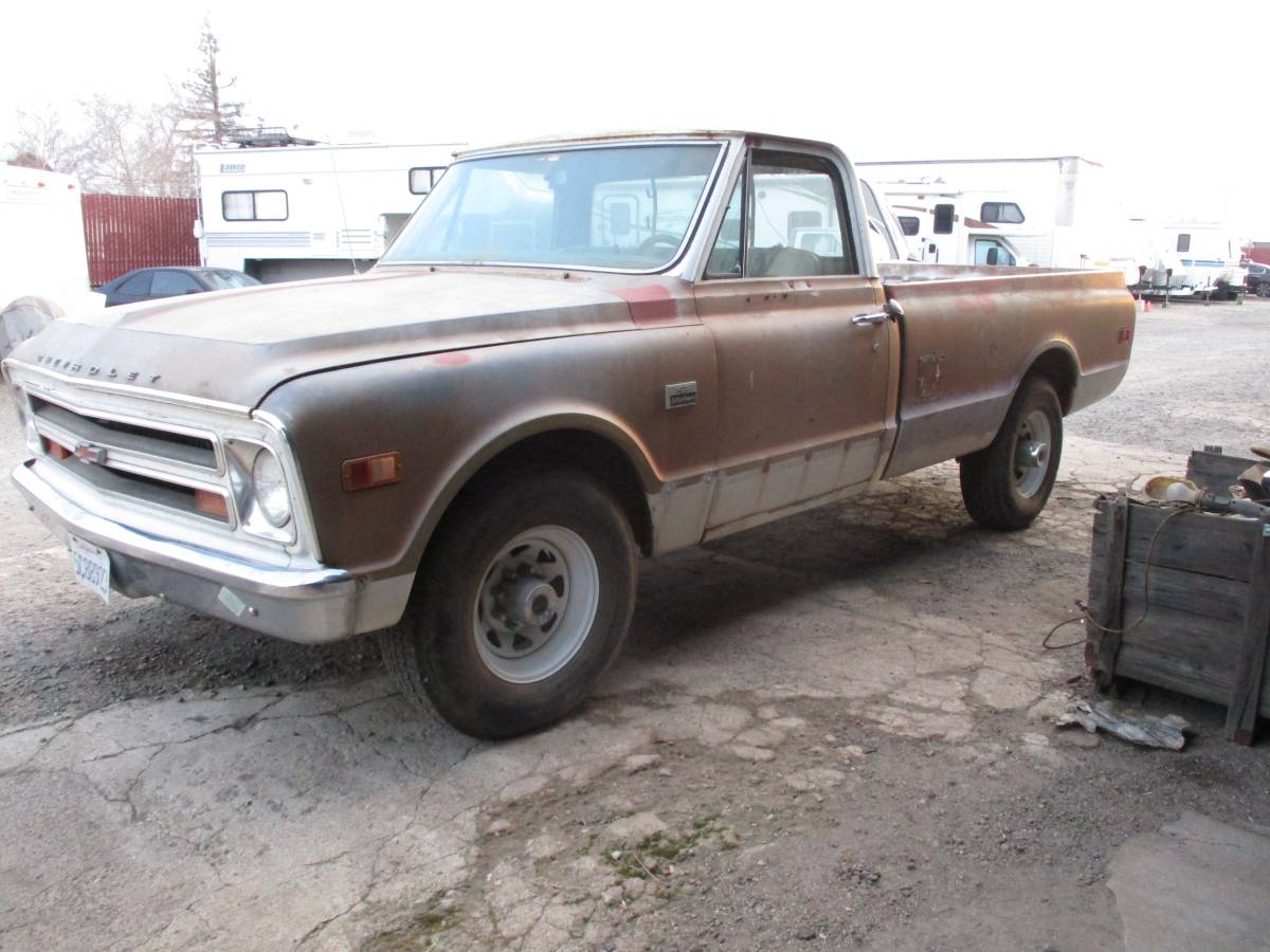 Chevrolet-C-20-camper-special-1968-custom-1986-11