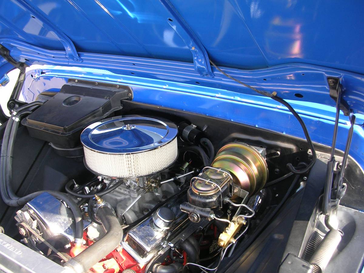 Chevrolet-C10-1963-blue-16-13