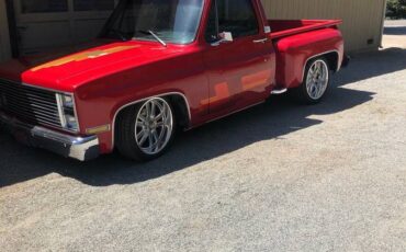 Chevrolet-C10-1983-red-80467-1